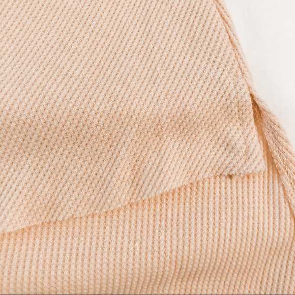 🎉HP🎉 Waffle Knit Lace Back Thermal Top - Picture 13 of 13